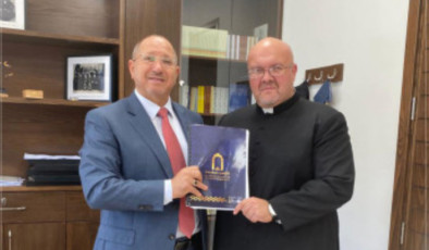 الأراضي المقدسة للتأمين التكافلي والمعهد الاكلاريكي للبطريركية اللاتينية يوقعان اتفاقية تأمين